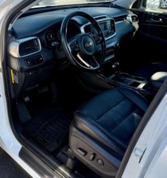 2016 KIA Sorento EX SUV - Low Mileage, Great Condition!